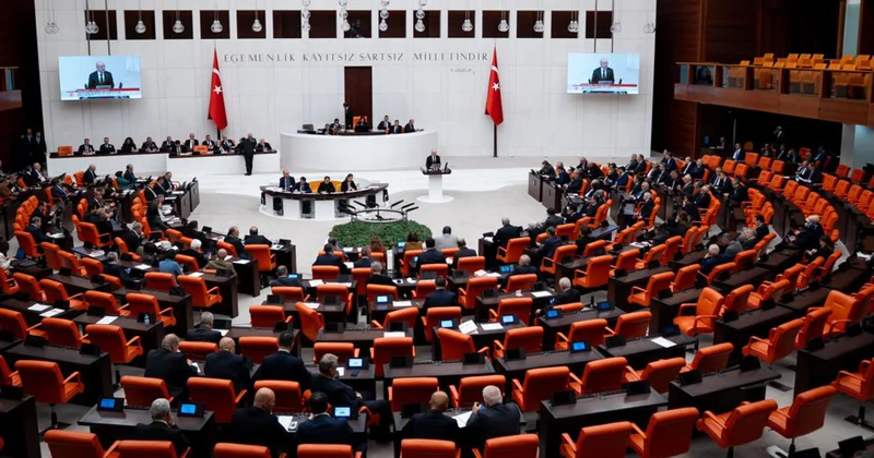 Türkiyə parlamentinin iş müddəti uzadıldı