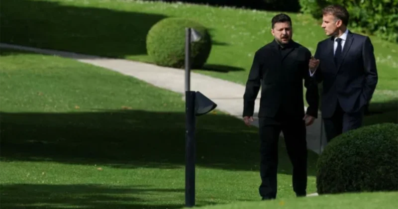 Mikrofon açıq qaldı, Tramp barədə söhbətləri ifşa oldu Video