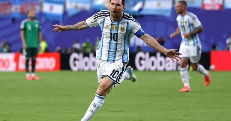 Messi het trik etdi VİDEO