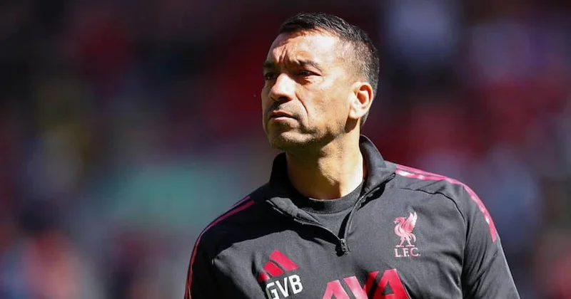 Van Bronkxorst “Feyenoord”a qayıtdı 2+1 illik müqavilə