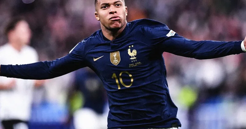 Mbappe Fransa millisinin bombardiri olması ilə bağlı fikirlərini bildirib