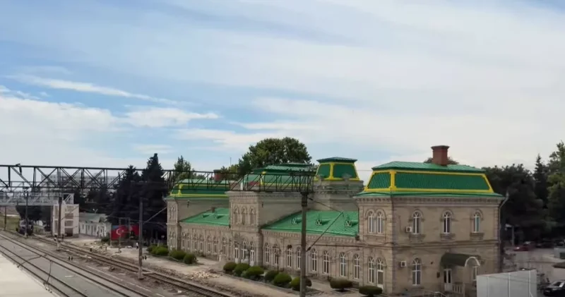 В Азербайджане отремонтировано историческое здание железнодорожного вокзала ВИДЕО