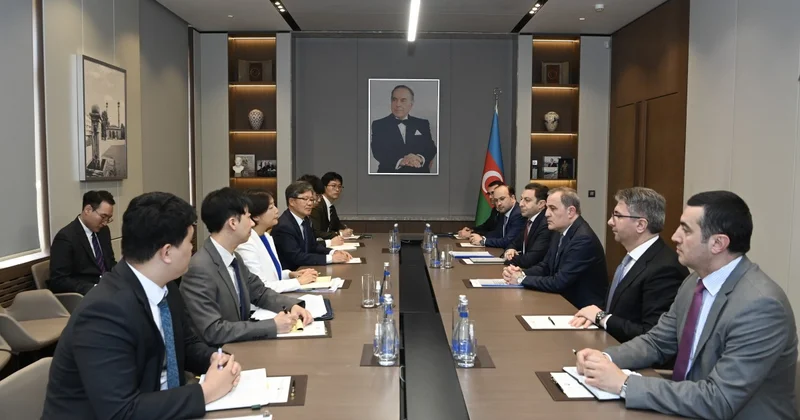 Ceyhun Bayramov Koreya xarici işlər nazirinin müavini ilə görüşüb