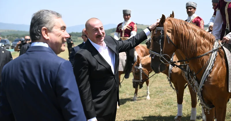 İlham Əliyev Türkmənistan liderinə Qarabağ atı hədiyyə etdi