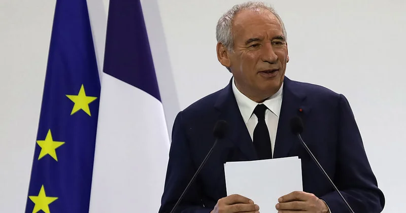 Fransa Baş Nazirindən sərt təklif: İki bayram ləğv olunur