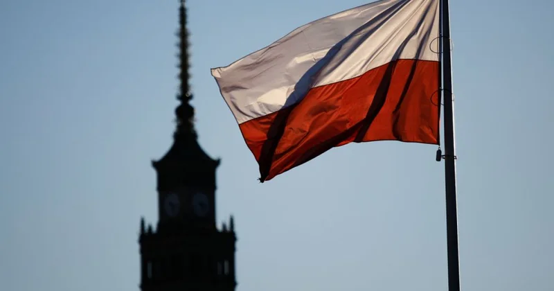 Польша отозвала посла из Венгрии