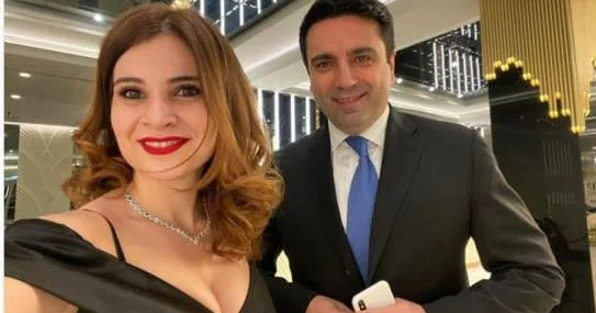 Simonyan boşanır Modellə evlənəcək