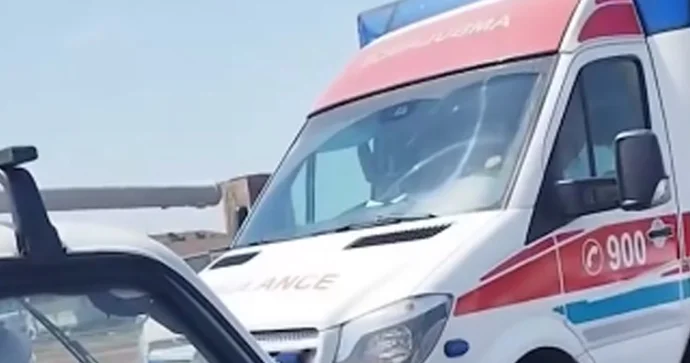 Təcili yardım maşını tıxaca görə yolda qaldı VİDEO