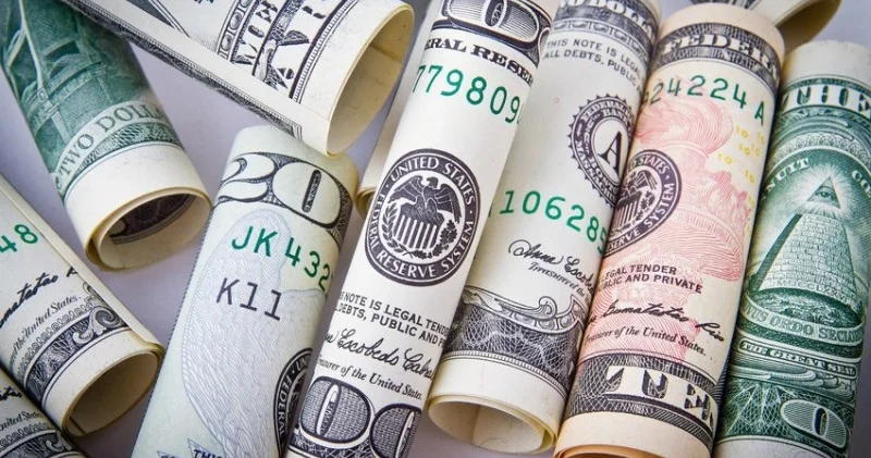 Bu günün MƏZƏNNƏSİ: Mərkəzi Bank DOLLAR alanlara deyir ki...