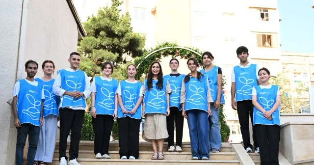 Leyla Əliyeva növbəti abad həyətin açılışında