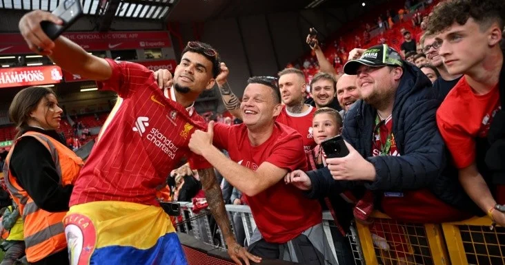 Kriştiano Ronaldo “Liverpul”un futbolçusunu Əl Nəsr də görmək istəyir