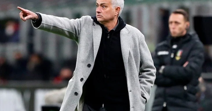 Yeni transferin davranışı Mourinyonu özündən çıxartdı