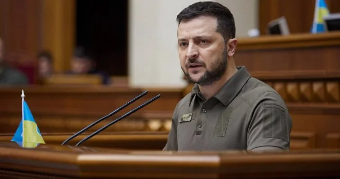 Zelenski Radada deputatla mübahisə etdi