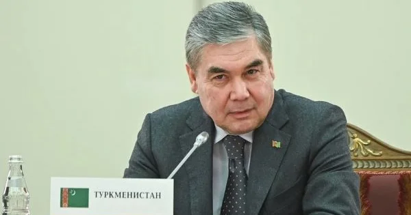 Berdiməhəmmədova Qarabağ atı hədiyyə olunub