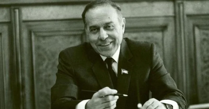 Milli mədəniyyətimizin hamisi