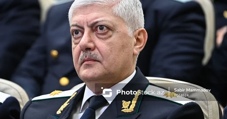Эльшан Аббасов: Три сотрудника прокуратуры Баку лишились должностей за нарушения дисциплины