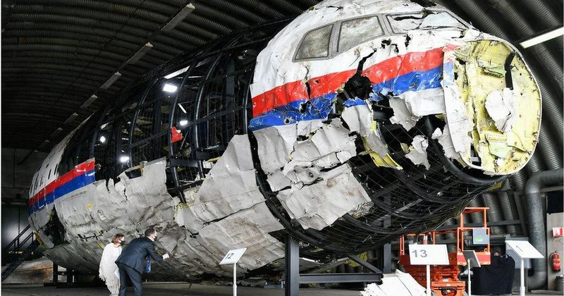 Украина в годовщину MH17: Россия снова сбила гражданский самолет
