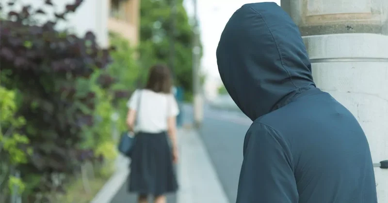 В Казахстане будут арестовывать за сталкинг и кражу невест