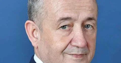 Hədiyyələr görmə qabiliyyətli insanları kor edər...