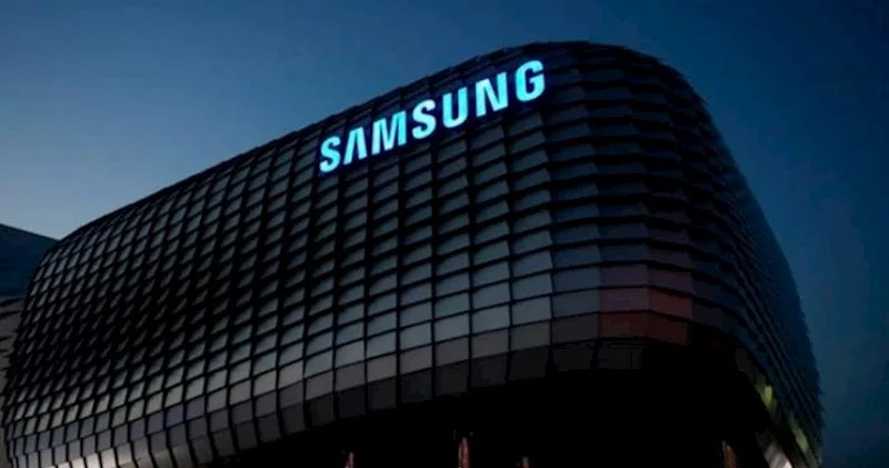 “Samsung” yenə “Apple”ı geridə qoydu