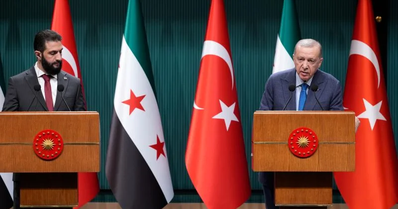 İsrailin təcavüzü bütün bölgəyə təhlükə yaradır Ərdoğan Əhməd Şara ilə müzakirə aparıb