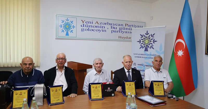 YAP Şəmkir rayon təşkilatında veteran partiyaçılarla görüş keçirilib