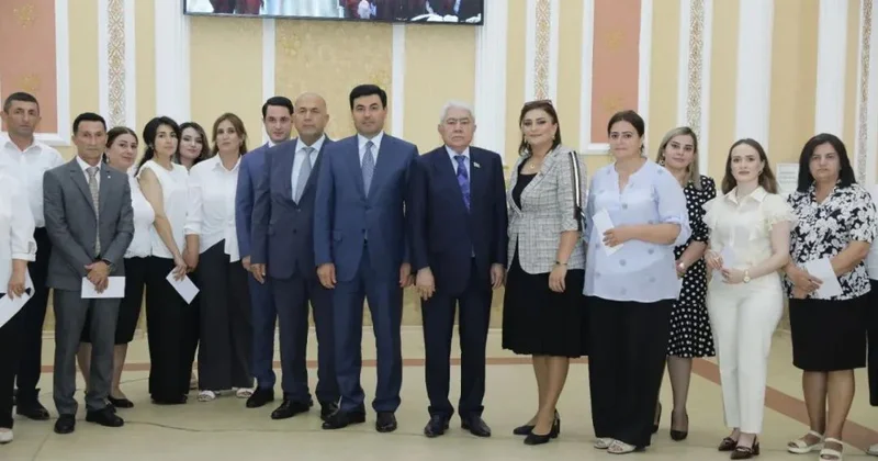 Ağalar Vəliyev onları mükafatlandırdı FOTO