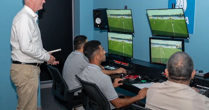 Hakimlər üçün VAR təkmilləşdirmə kursu keçirilir