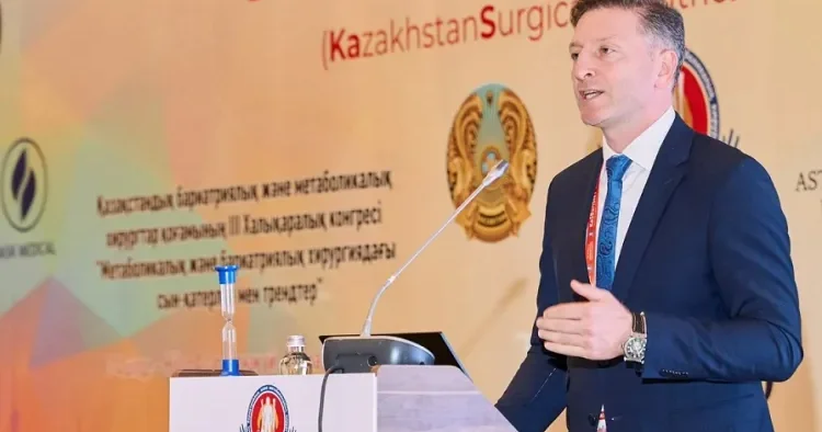 Dünyanın tanınmış cərrahları Dr. Taryel Ömərovun təqdimatını maraqla qarşıladı FOTO