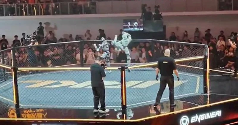 Robotlar arasında ilk “qəfəs döyüşü” baş tutdu Video