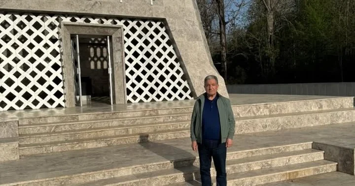Vaqifin məqbərəsi Şuşaya gedən hər kəsin müqəddəs ünvanına çevrilib