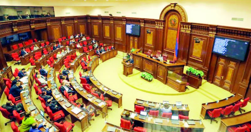 Parlament yeni problemlər köhnə...