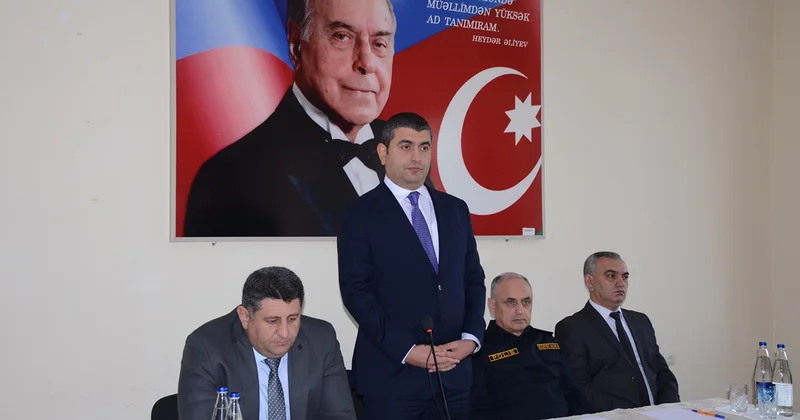 Elşən Həsənli Kürdəmir şəhər sakinləri ilə görüşdü Fotolar