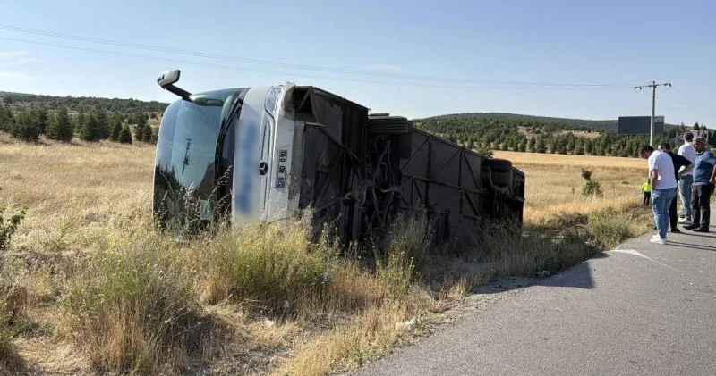 Türkiyədə daha bir avtobus qəzası, çoxlu sayda yaralı var