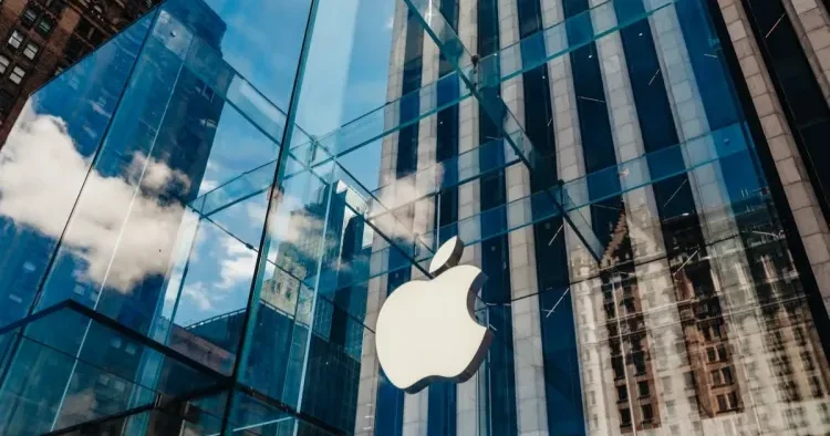 Apple dünyanın ən böyük kapitallaşmaya malik şirkəti OLDU