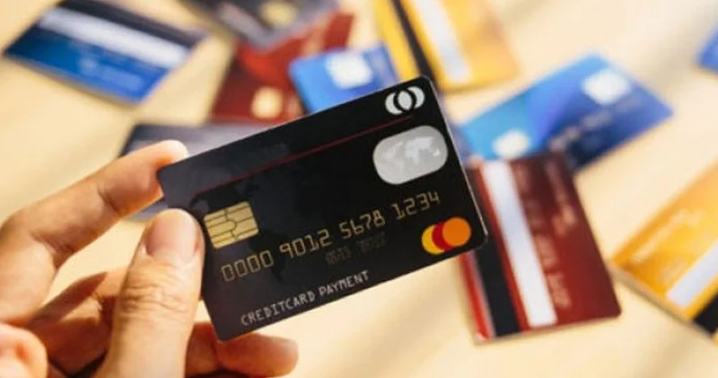 Bank kartlarını digər şəxsə verənlər cəzalandırılacaq?