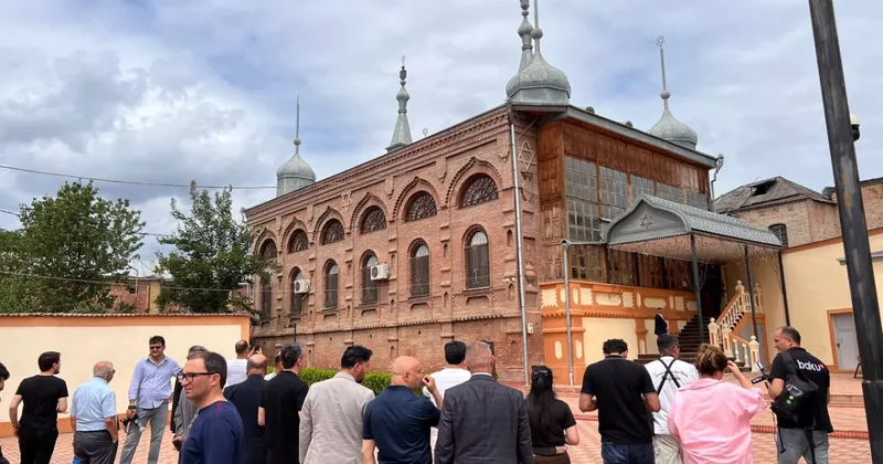 Журналисты ознакомились с религиозными памятниками в Губе ФОТО