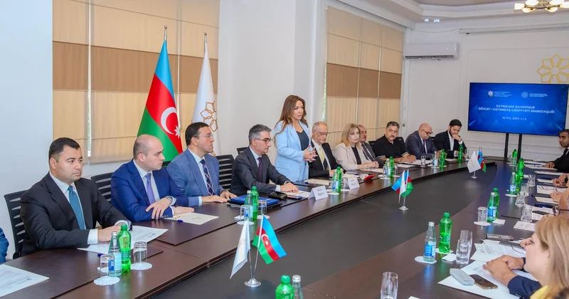 Satınalma sahəsində dövlət vətəndaş cəmiyyəti əməkdaşlığı MÜZAKİRƏ FOTOLAR