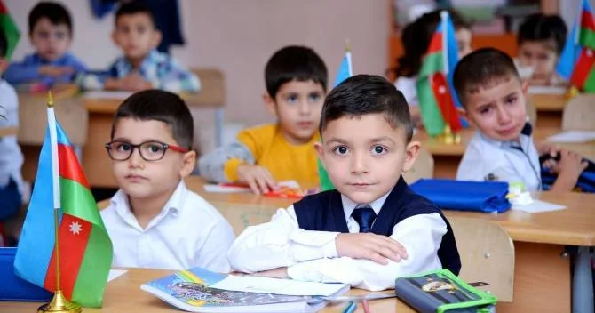 Valideynlərin diqqətinə Məktəbəhazırlıq qruplarına qeydiyyat başlayır