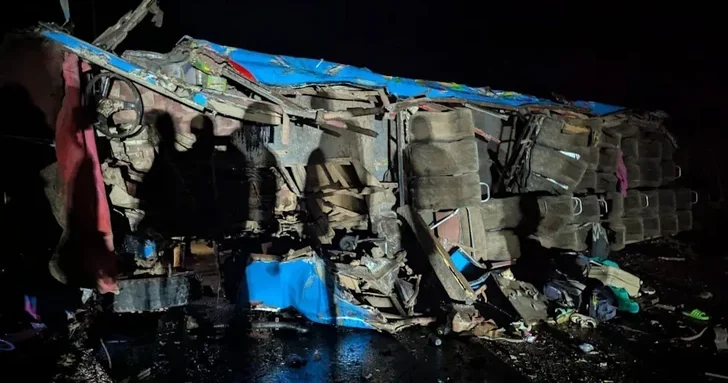 Трагедия в Уганде: 20 детей и взрослый погибли в автокатастрофе