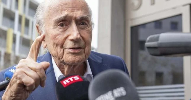 “Final superboula çevrilib” Blatter FİFA nı sərt tənqid etdi