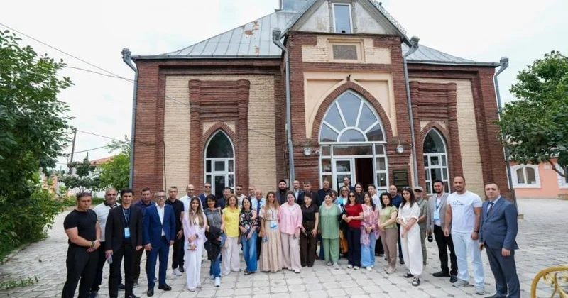 Konfrans iştirakçıları üçün mediatur təşkil edilib
