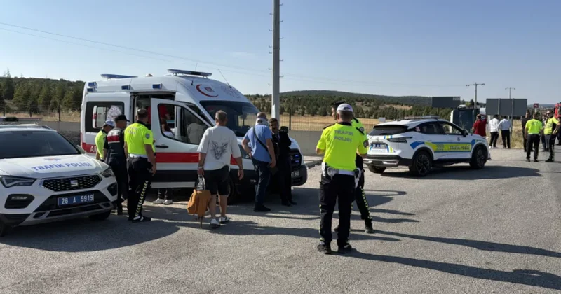 В Турции опрокинулся автобус: более 20 пострадавших ФОТО