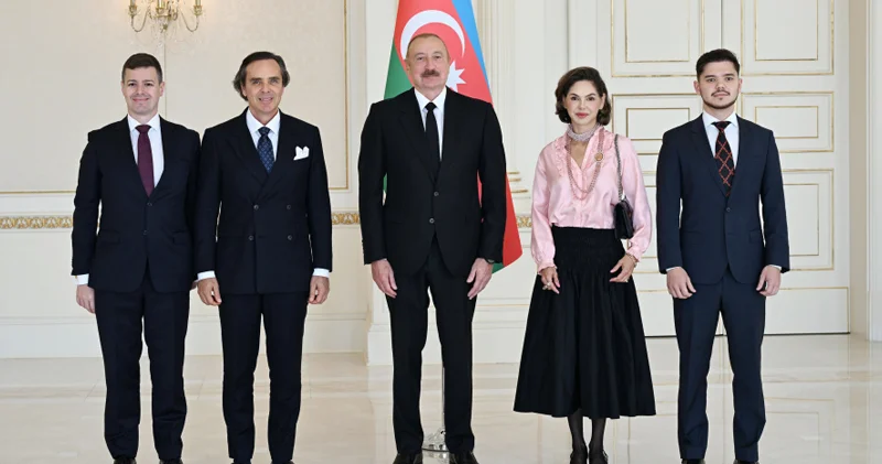 Prezident yeni səfirin etimadnaməsini qəbul etdi (FOTO)
