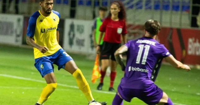 Sumqayıt böyük hesabla Kəpəz ə qalib gəldi