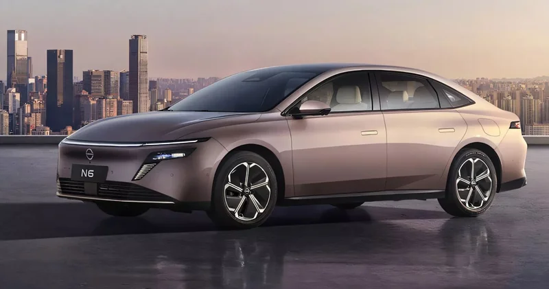 Nissan Çin bazarı üçün yeni sedan buraxır...