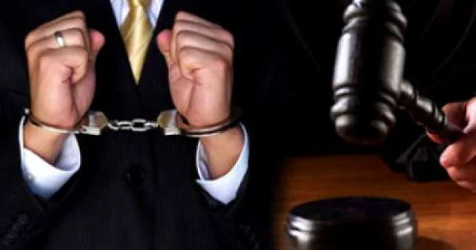 İsrail hökumətinin rəhbər şəxsi ABŞ da saxlanılıb
