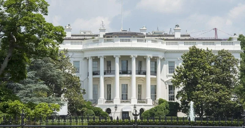 Politico: Европа отправит к Трампу своих сильнейших переговорщиков