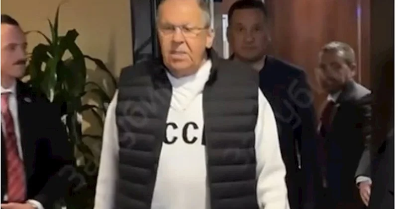 Putindən Lavrovun SSRİ yazılmış köynəyinə REAKSİYA