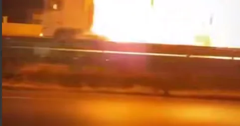 Azərbaycanlı TİR sürücüsü yanan maşını 8 km sürdü